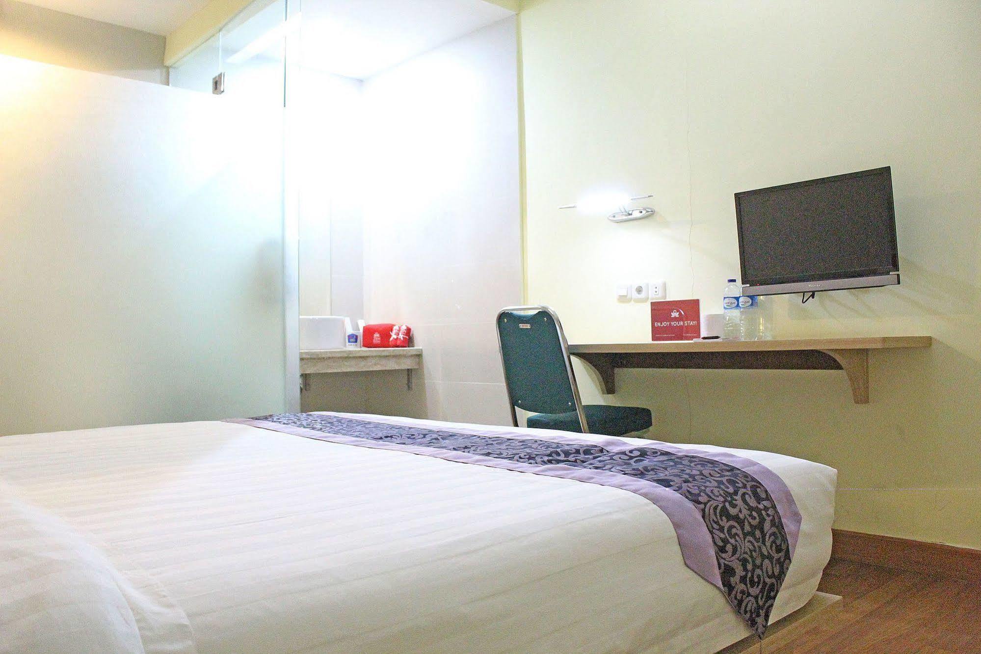 Zen Rooms Rujia Pecenongan جاكرتا المظهر الخارجي الصورة