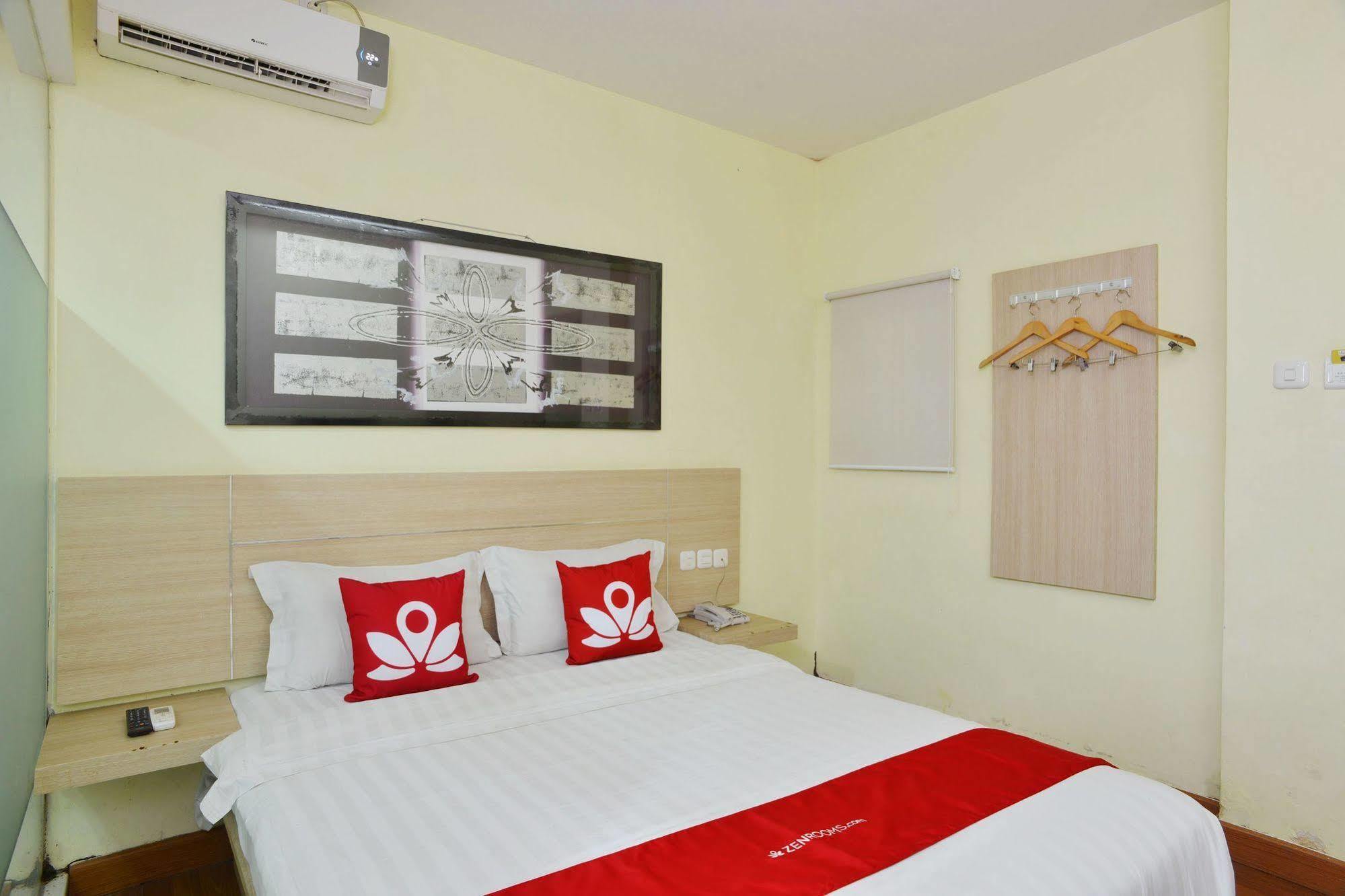 Zen Rooms Rujia Pecenongan جاكرتا المظهر الخارجي الصورة
