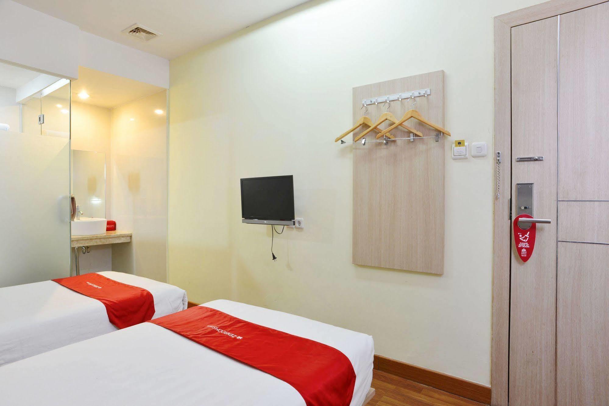 Zen Rooms Rujia Pecenongan جاكرتا المظهر الخارجي الصورة