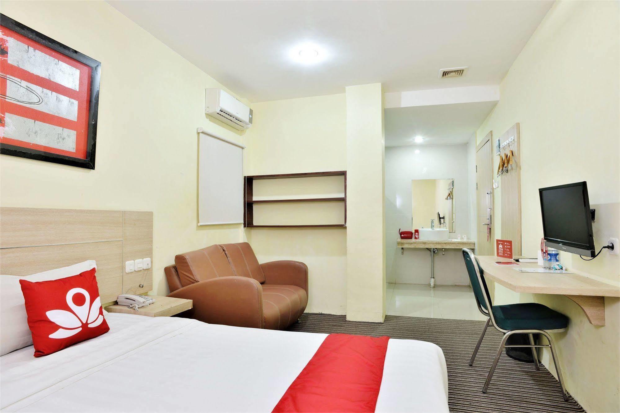 Zen Rooms Rujia Pecenongan جاكرتا المظهر الخارجي الصورة